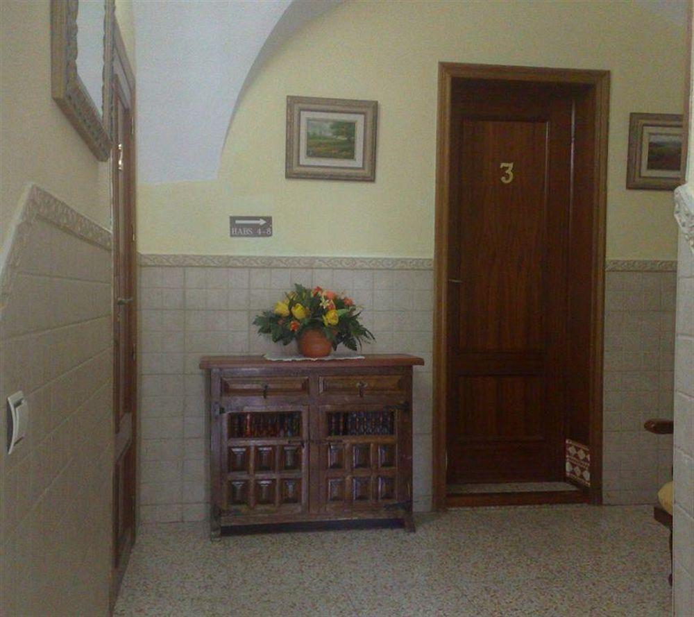 Pension El Cesar Caceres Exterior photo