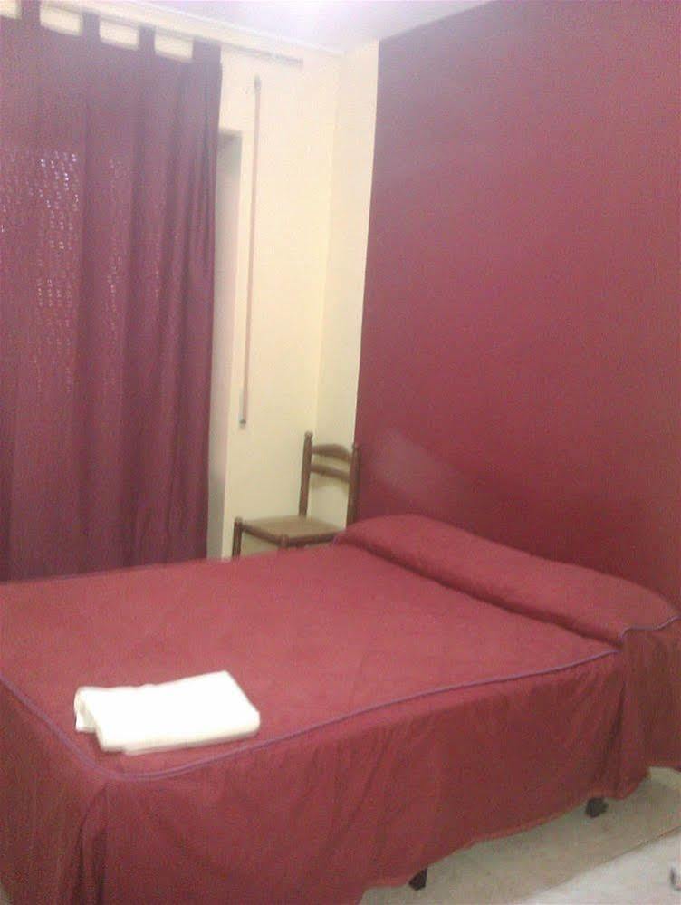 Pension El Cesar Caceres Exterior photo